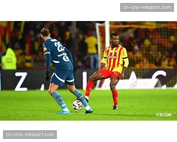 特写朗斯防守型中场：他是如何成为法甲“抢断-出球”转换效率最高的球员。