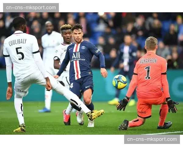 前法甲金靴接受采访,谈当下前锋与十年前面临的防守差异 前法甲金靴接受采访,谈当下前锋与十年前面临的防守差异